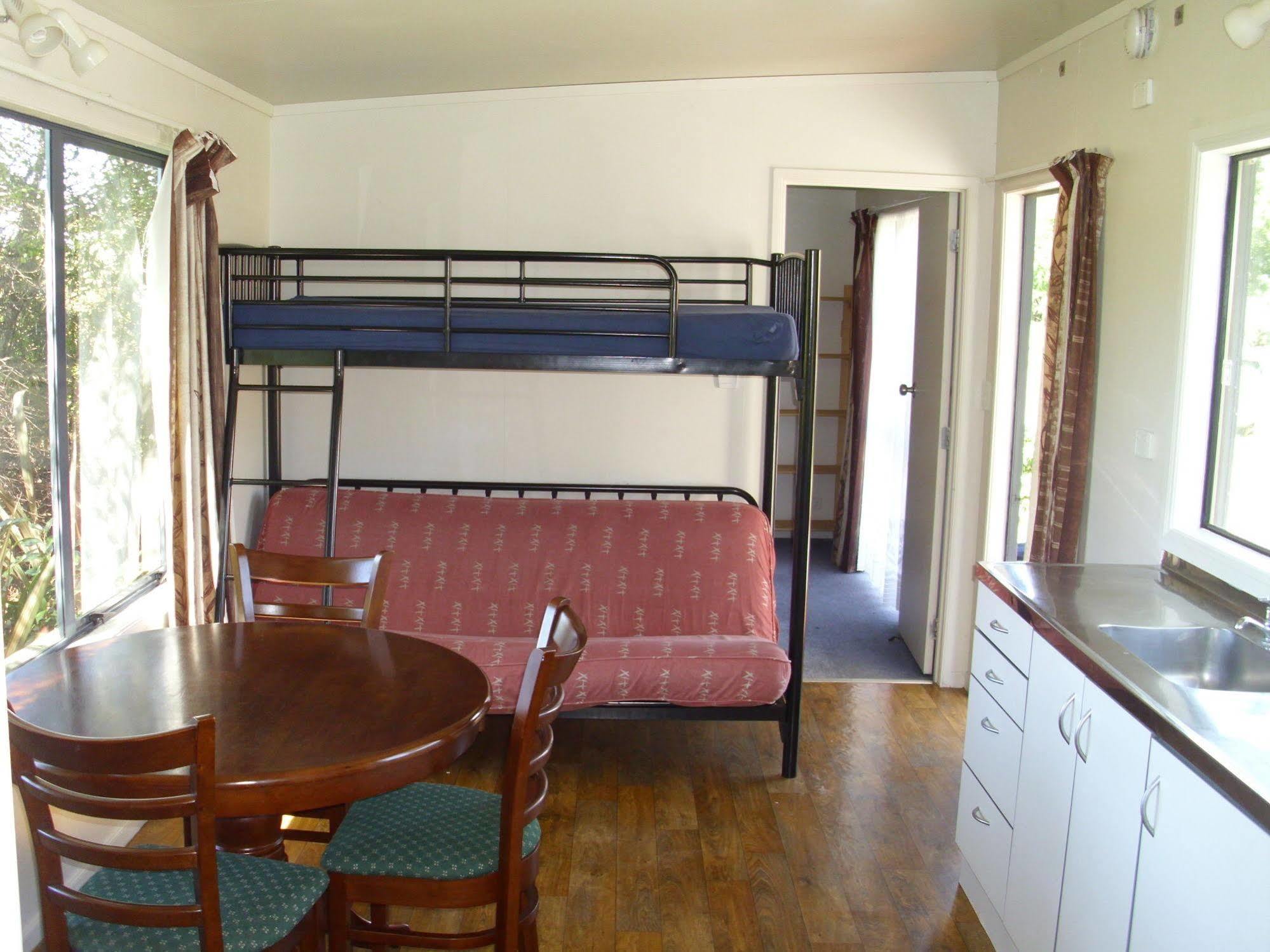 Maketu Hilltop Holiday Park Buitenkant foto